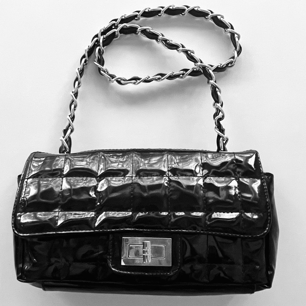 Vintage Baguette quilted black patent leather shoulder bag EUC silver tone trim